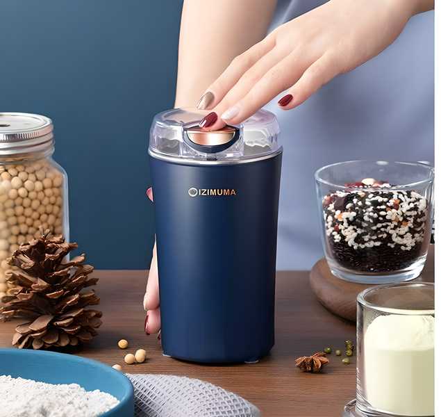 Electric mini mixer